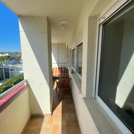 Con Garaje Privado, Piscina , Pie De Playa Suances