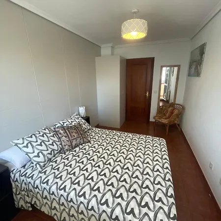 Con Garaje Privado, Piscina , Pie De Playa Daire Suances