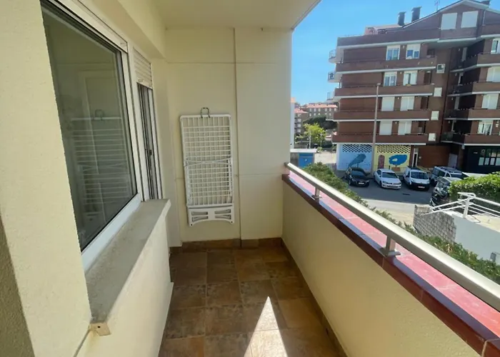 Con Garaje Privado, Piscina , Pie De Playa Apartamento *