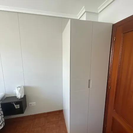 Con Garaje Privado, Piscina , Pie De Playa Apartamento *